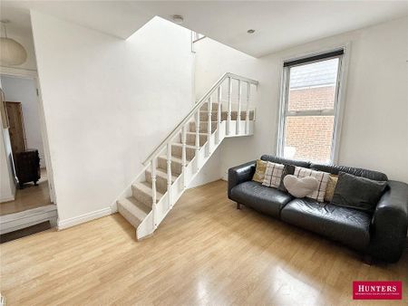 2 bedroom semi-detached house to rent - Photo 4