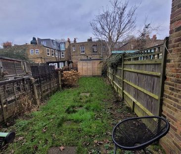 2 Bed Maisonette, London, W12 - Photo 1