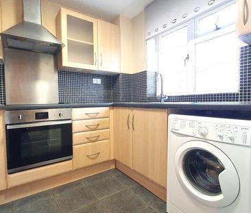 2 bedroom semi-detached house to rent - Photo 6