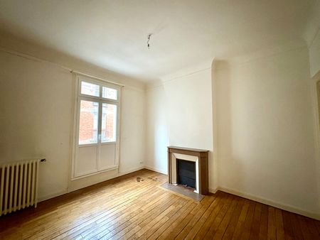 Appartement à louer - REIMS- PROCHE PLACE ROYALE - CENTRE - Photo 3