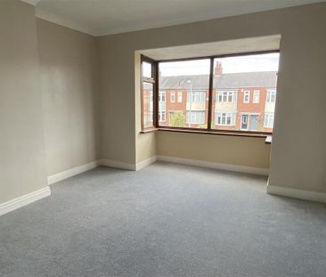 2 bedroom end of terrace house to rent - Photo 1