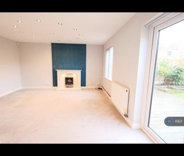 3 bedroom semi-detached house to rent - Photo 1