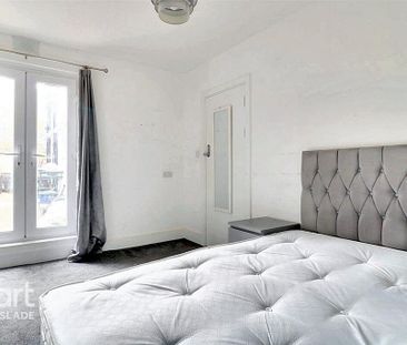 1 bedroom in a house share to rent - Photo 6