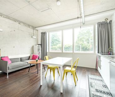 Durnsford Road, London, SW19 8FU - Photo 2