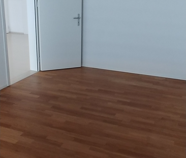 HELLE MODERNE WOHNUNG IN RUHIGER UMGEBUNG, NÄHE BAHNHOF - Foto 3