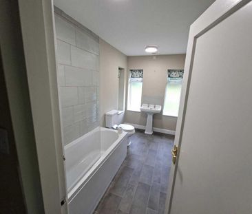 3 bedroom detached house to rent - Photo 4