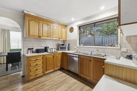 10 Ealing Avenue, Wendouree - Photo 3