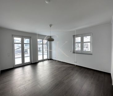 Stilvolle 4,5-Zimmer-Wohnung mit 2 Terrassen & 2 Stellplätzen - Foto 3