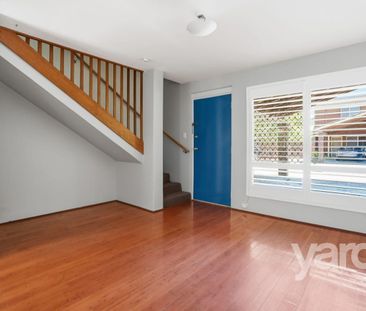 Leafy and Easy White Gum Living - Photo 2