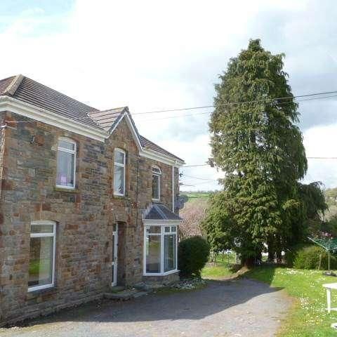 Ashgrove, Pontyberem, Carmarthenshire, SA15 - Photo 1