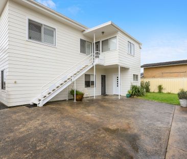 Coastal Living Opposite the Waterfront- Water, Electricity, WiFi an... - Photo 2