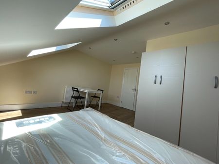 Room in a Shared House, Westdown Road, E15 - Photo 2