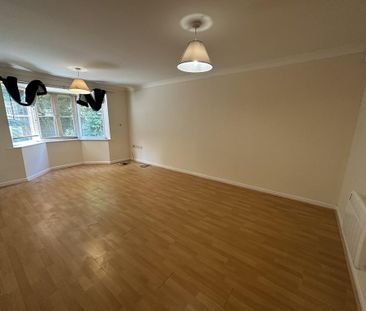 2 bedroom ground floor flat to rent - Photo 4