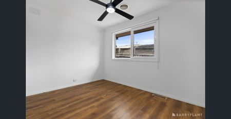 Renovated Two-Bedroom Living in a Prime Ringwood Location (Water Usage Included) - Photo 3