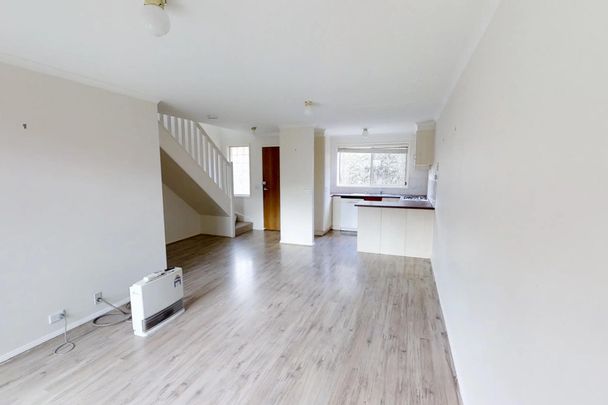 4/6 Mowatt Street, Queanbeyan East NSW 2620 - Townhouse For Rent | Domain - Photo 1