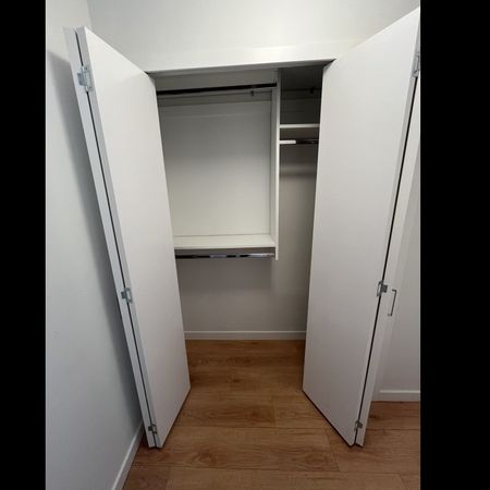 YORK HOUSE - Photo 4