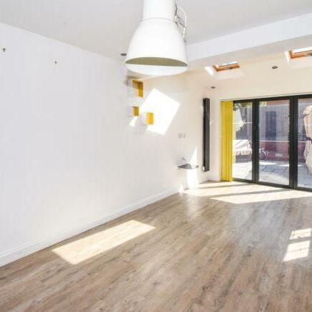 4 bedroom house to rent - Photo 1