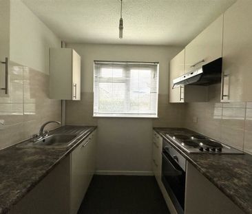 Cheriton Road, Gosport - Photo 2