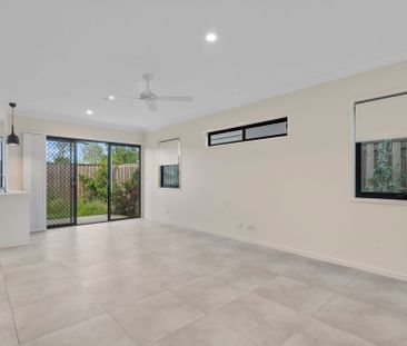 For Lease: Low-Maintenance Townhome in a Convenient Raceview Location! - Photo 5