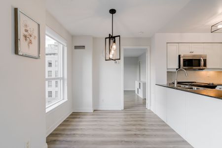 For Lease - 19 Barberry Place Unit# 615, Toronto, Ontario - Photo 3