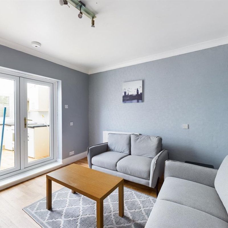 Bevendean Crescent, Brighton - Photo 1