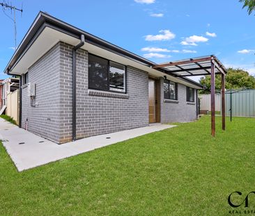 17A Claypole Street, Ambarvale NSW 2560 - Apartment For Rent | Domain - Photo 4