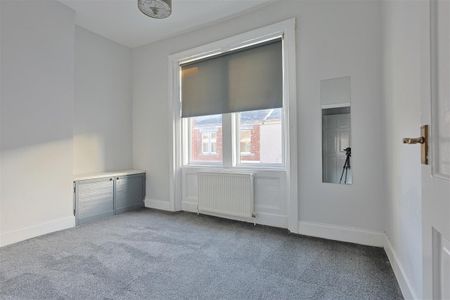 3 bedroom Flat to rent in Ripon Street, Gateshead - Photo 4