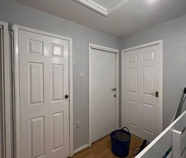 Room in a Shared House, Shipman Road, E16 - Photo 3