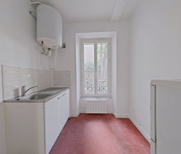 Location Appartement 1 pièce 23m² PARIS 18ème - Photo 2