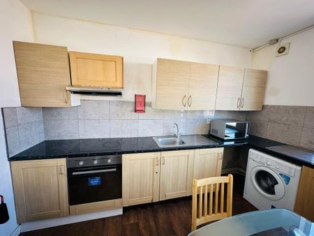 1 bedroom in a house share to rent - Photo 4