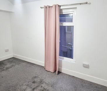 Gwendoline Street, PORT TALBOT - Photo 5