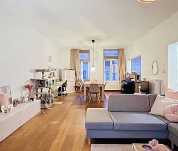 Appartement te huur in Kortrijk voor € 745 met 1 slaapkamer - Photo 2