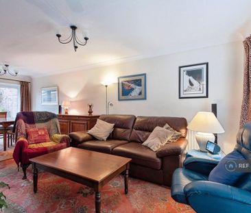 3 bedroom semi-detached house to rent - Photo 2