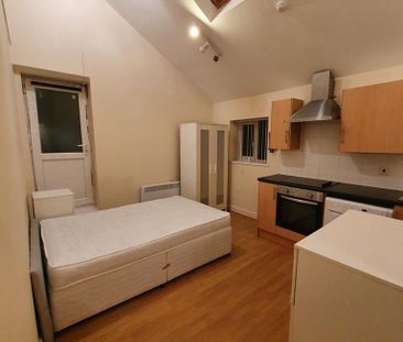 Studio to rent - Photo 1