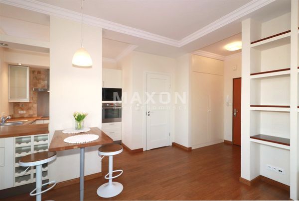 Mieszkanie przy metrze Imielin z garażem - Zdjęcie 1