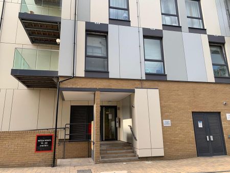 2 bedroom flat to rent - Photo 3