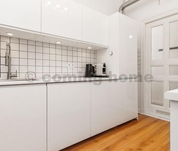 White & Black: A very special place - Photo 5