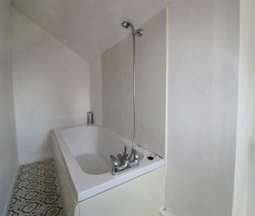 1 Bedroom Apartment To Let - Photo 5