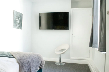 1 bedroom in a house share to rent - Photo 4