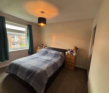 Elleray Court, Ash Vale, Aldershot, GU12 - Photo 5