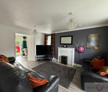 4 bedroom detached house to rent - Photo 1