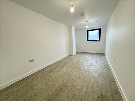 3 bedroom Flat To Rent - Photo 5