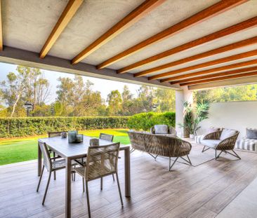 Apartamento planta baja en alquiler en Los Naranjos, Marbella - Photo 1