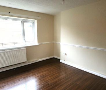 2 bedroom maisonette to rent - Photo 3