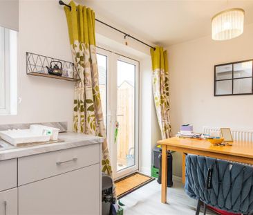 2 bed House - Mid Terrace To Let - Photo 6