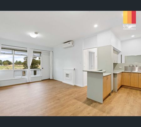 4/35 Harvey Terrace, Glenelg North, SA 5045 - Photo 2