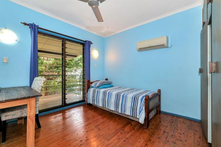 12 Mullen Gardens, - Photo 3