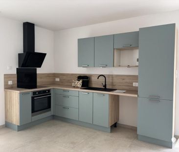 Maison 2 chambres avec jardin et dépendance - Photo 2