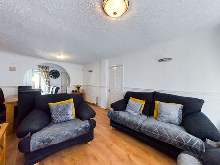 2 Bed Terraced House, Winchester Road, L6 - Photo 3