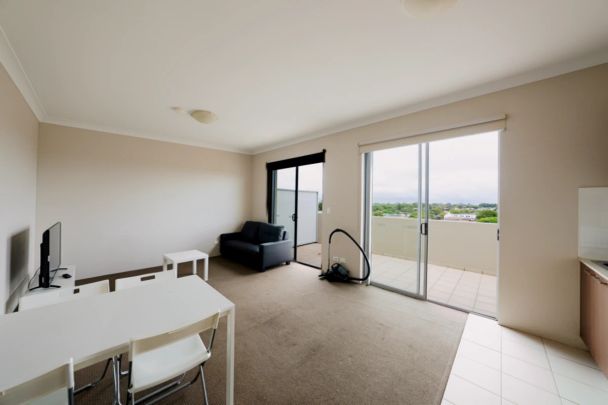 1 bed 1 bath - Photo 1